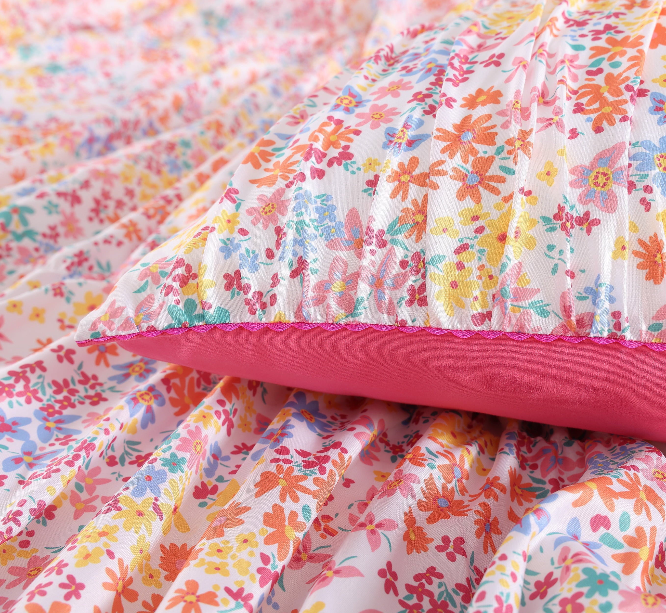 Garden Posies Pink 3-Piece Embellished Soft Microfiber Comforter Set - Twin